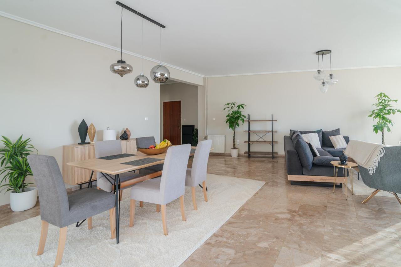 Sea Front Luxury Apartment Patras Exterior foto